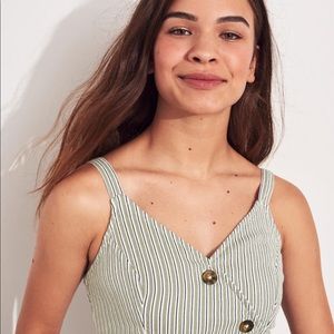 NWT hollister crop top